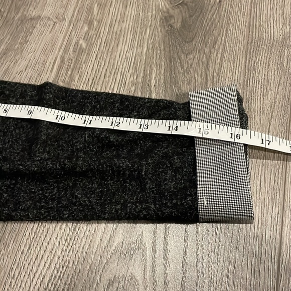 Soft stylish, Fooler with jewelled neckline & Gingham print . - Picture 6 of 8